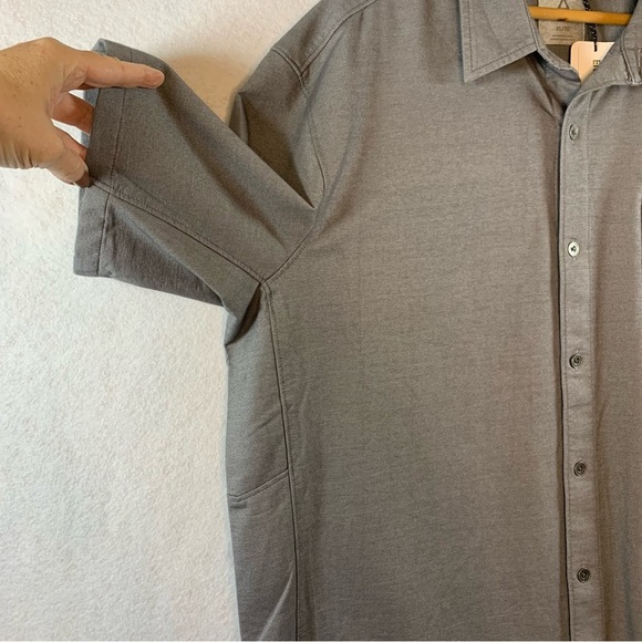 NWT ASCEND Men’s Endeavor Steel gray casual button down - Picture 5 of 10